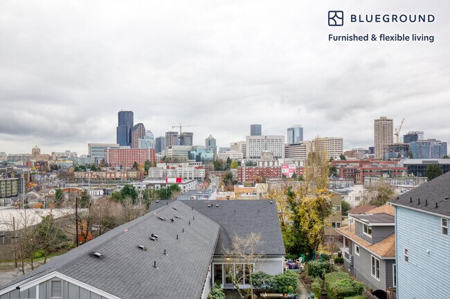 Building Photo - 701 16th Ave