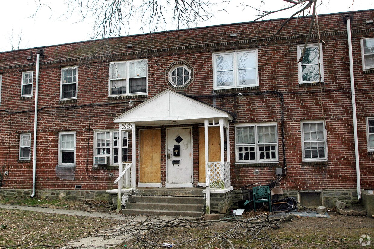 Foto principal - Pine Hill Apartments