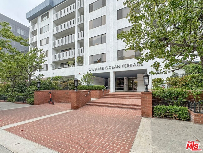 Building Photo - 1118 3rd St