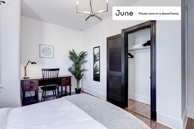 Foto del edificio - Room in Shared 4 bed/1.5 bath home in Capitol Hill