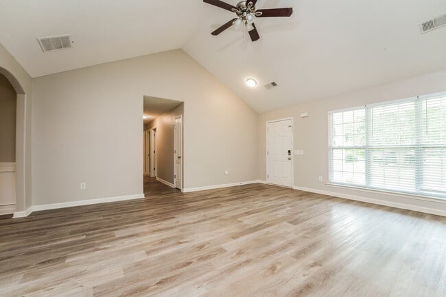 Building Photo - 2534 Marixa Dr