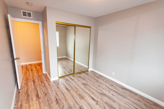 Building Photo - Available June 1st - Updated 2/1 in Cambrian