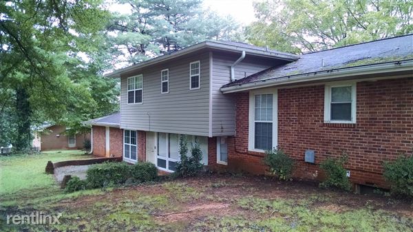 Building Photo - 3551 New Walkertown Rd