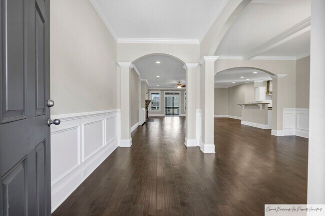 Foto del edificio - ONE STORY EXECUTIVE HOME READY FOR YOU IN REGATTA FOREST