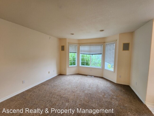 Building Photo - 4 br, 3.5 bath House - 7140 SW 158th Ave