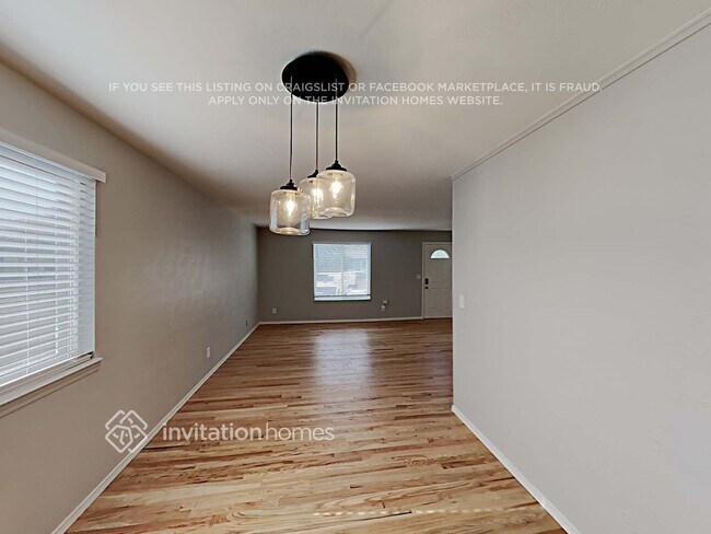 Building Photo - 3884 S Truckee Ct