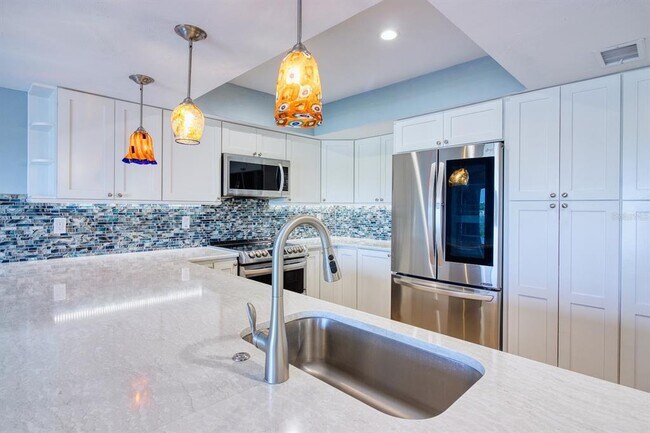 Building Photo - 121 Lagoon Ct