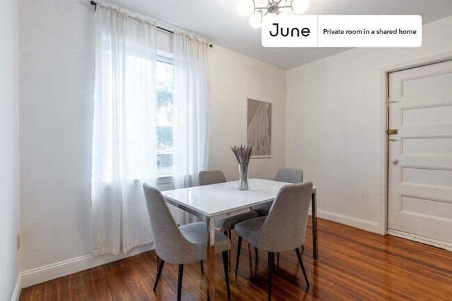 Foto del edificio - Room in Shared 4 bed/2 bath home