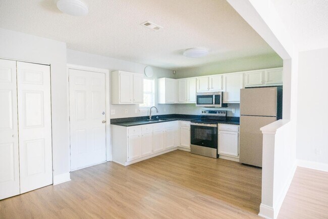 Foto del edificio - 605 Nixon St