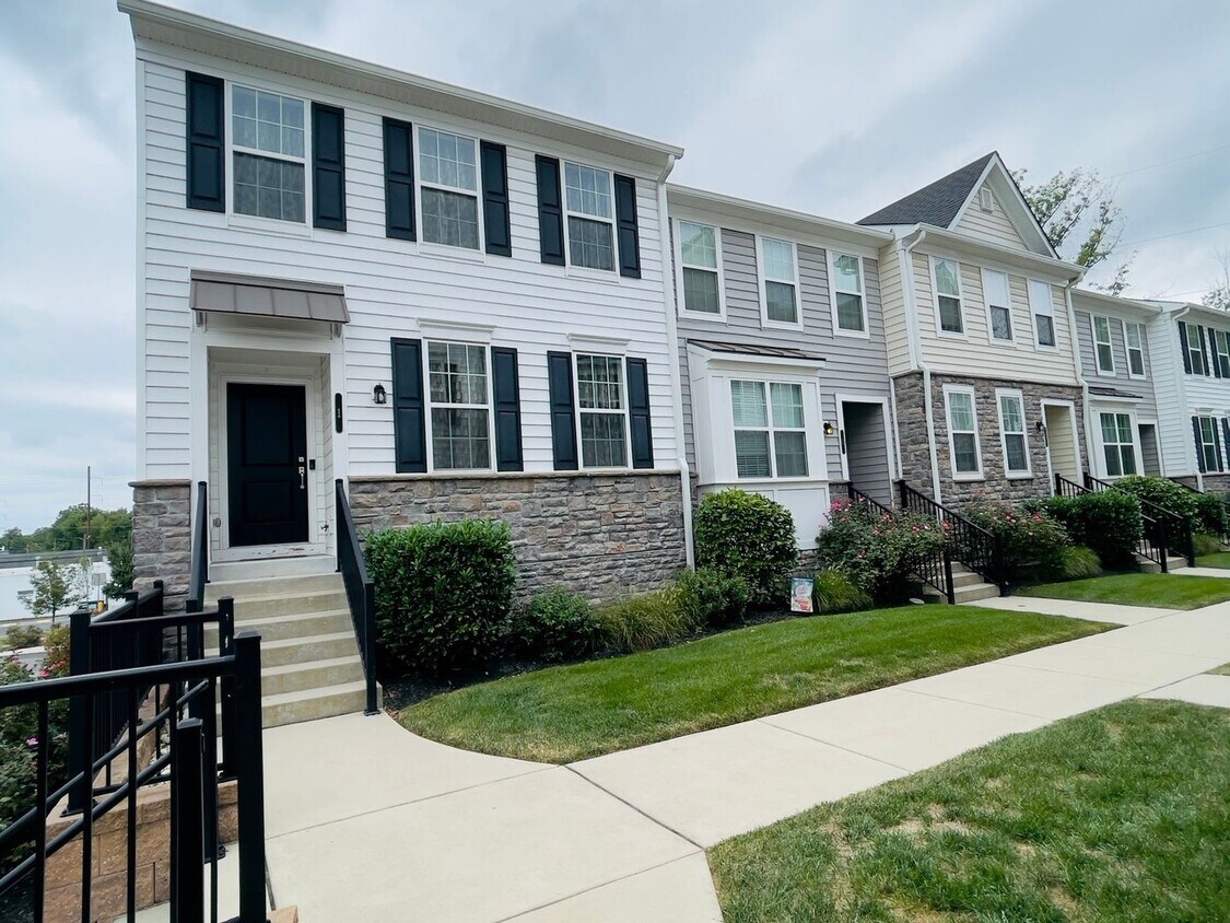 Primary Photo - 3 Bedroom Townhome in Hatboro