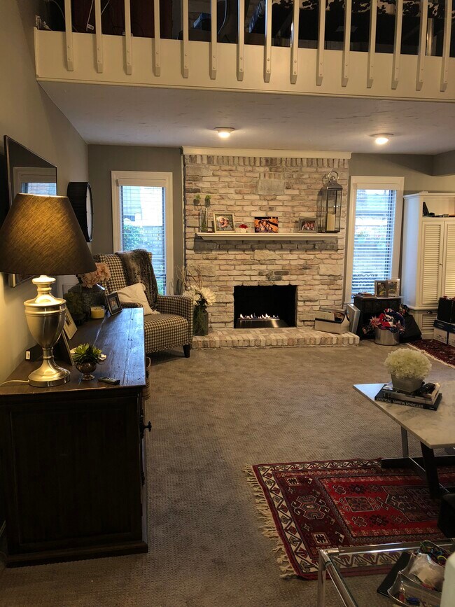 Building Photo - 4592 Sandringham Dr