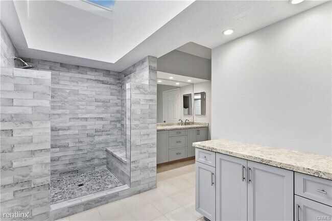 Building Photo - 6 br, 2.5 bath House - 28282 La Caleta