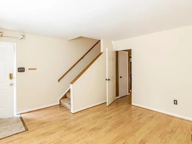 Foto del edificio - One Bedroom Townhouse