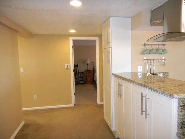 Building Photo - 1 Bd 1 Bath in Boulder
