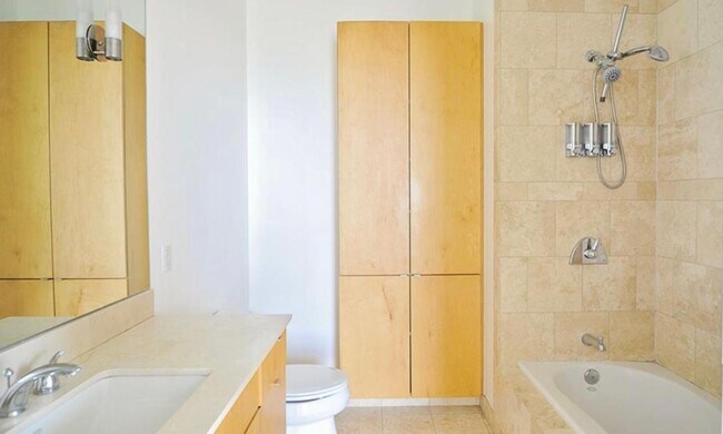 Foto del edificio - 555 E 5th St