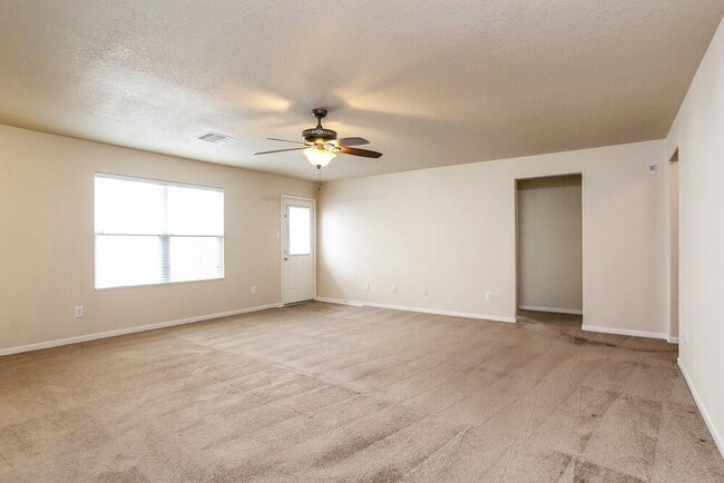 Foto del edificio - 16806 Accolade Way