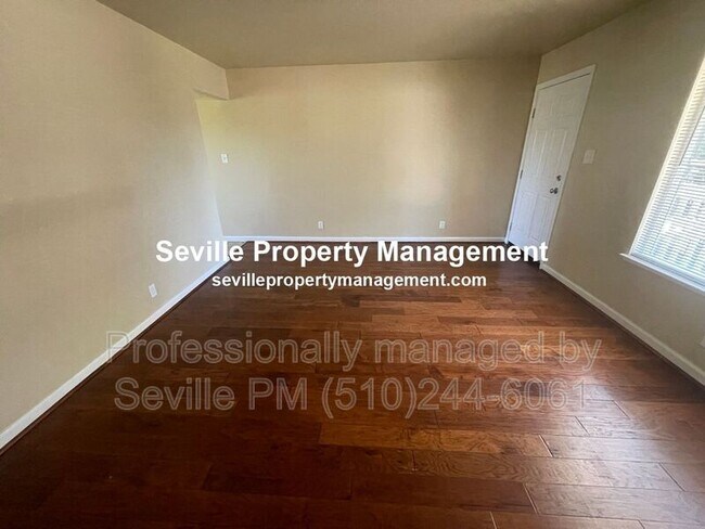 Building Photo - 29 Deering Ct