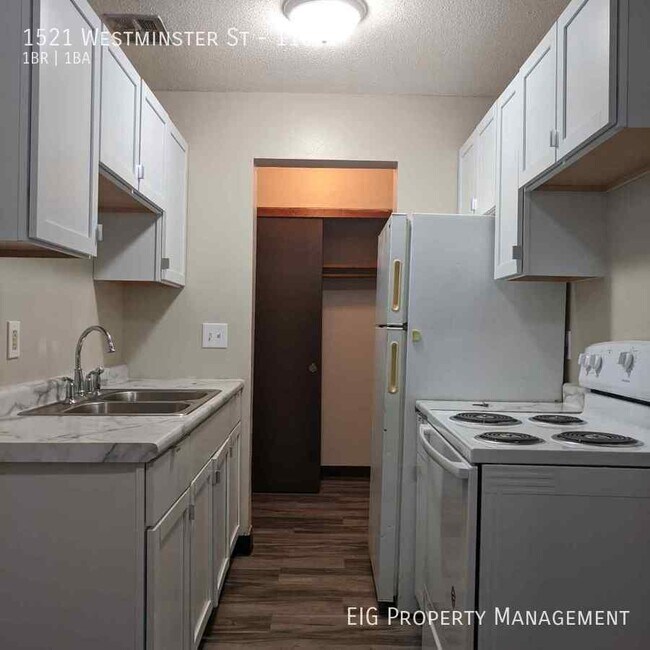 Building Photo - Available 11/30/2023