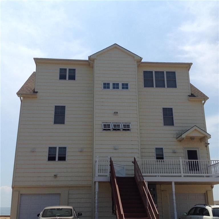 Primary Photo - 210 Cosey Beach Ave