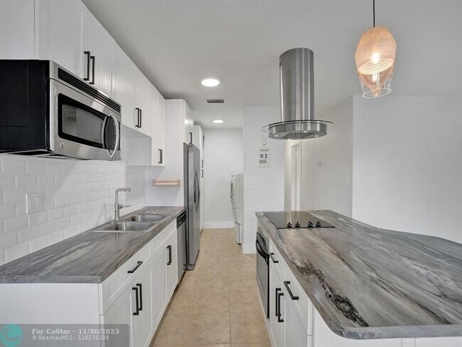 Foto del edificio - 829 SW 14th St