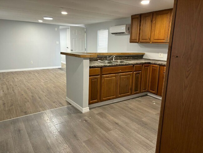 Foto del edificio - 11240 N Northwood Dr