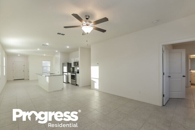 Foto del edificio - 35200 W San Capistrano Ave