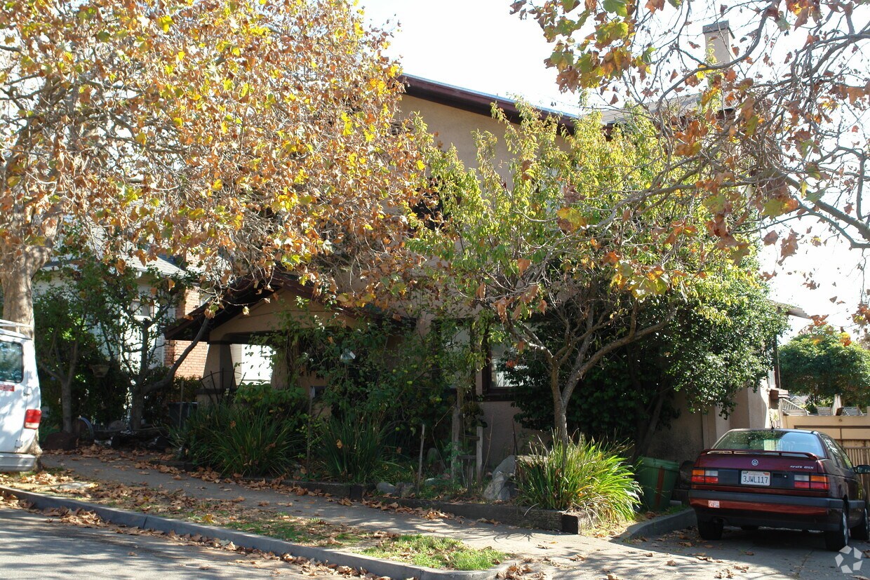 Primary Photo - 5867 Ocean View Dr
