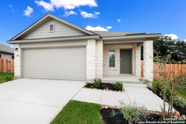 Building Photo - 3802 Claystone Canyon