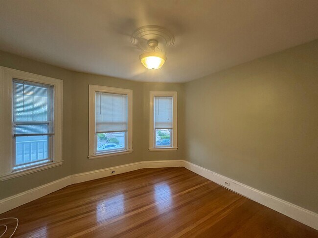 Foto del edificio - 106 Highland Ave