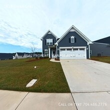 Building Photo - 1819 Giana Ln