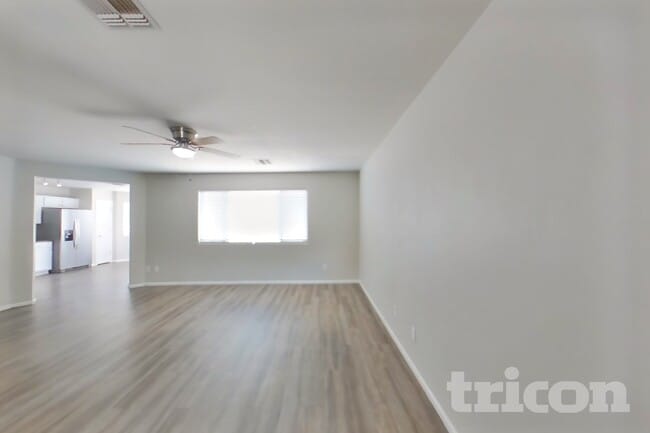 Building Photo - 4151 E Aragonite Ln