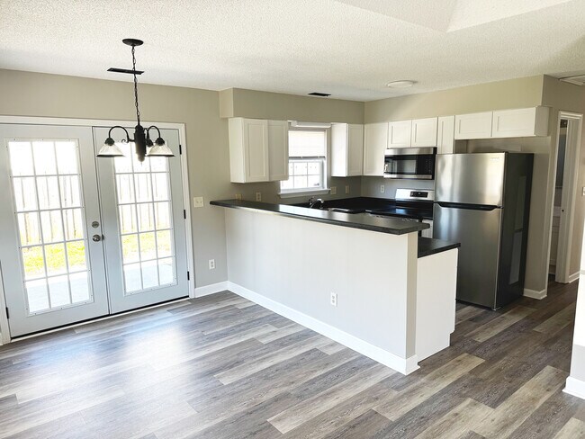 Foto del edificio - 809 Tisbury Ln