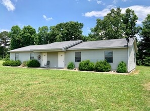 Building Photo - 16902 Carter Cir