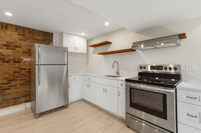 Bright & Beautiful Foothills Home Just Minutes from Downtown Boulder - Bright & Beautiful Foothills Home Just Minutes from Downtown Boulder