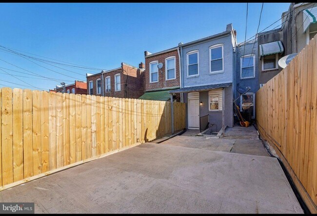 Building Photo - 1930 Grinnalds Ave