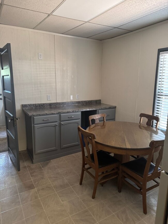 Building Photo - 2 bed 1 bath home in downtown Flagstaff