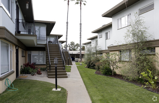 Building Photo - Johanna Apartments