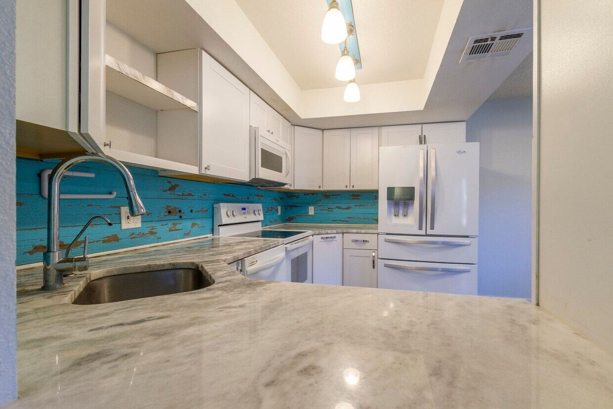 Foto principal - Stunning two bedroom condo!