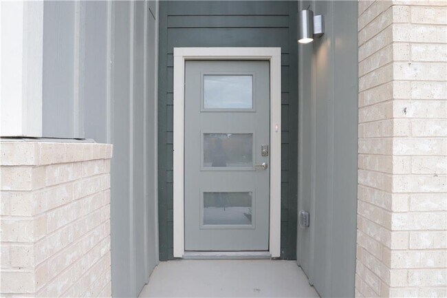 Foto del edificio - 3720 Niddry Dr