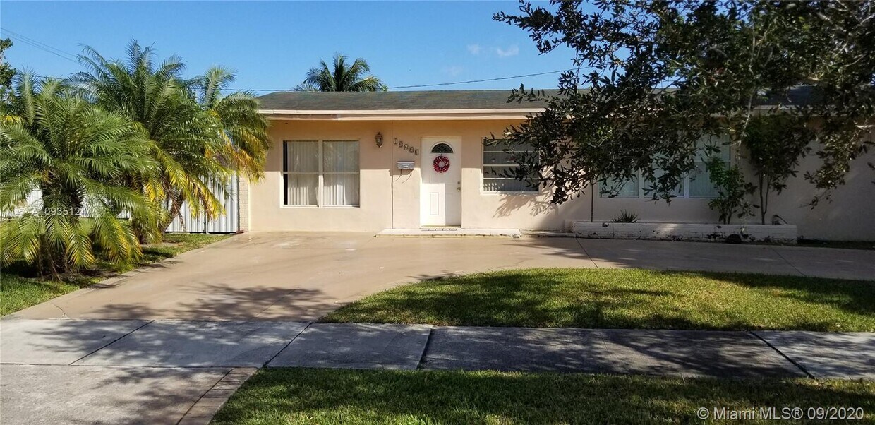 18621 SW 97th Ct, Cutler Bay, FL 33157 House for Rent in Cutler Bay