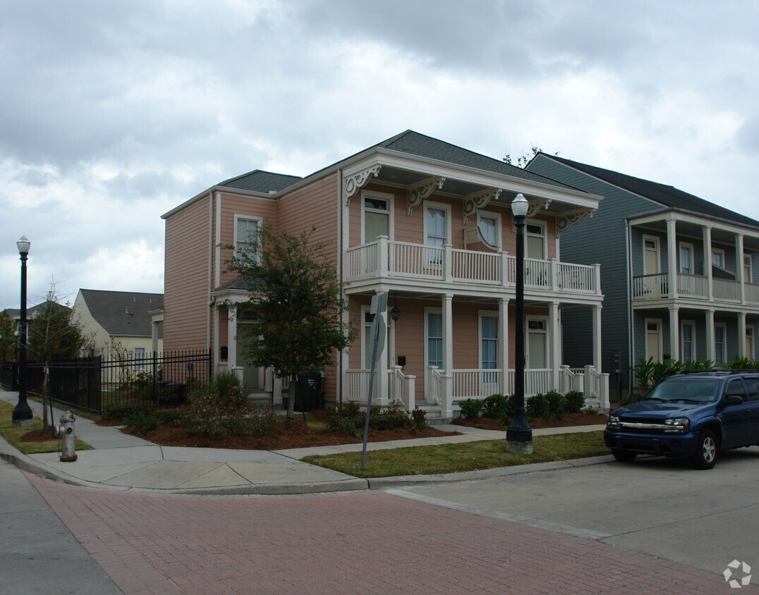 Foto principal - 855 Adele Dr