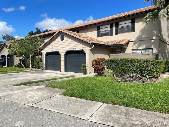Building Photo - 9162 Vineyard Lake Dr