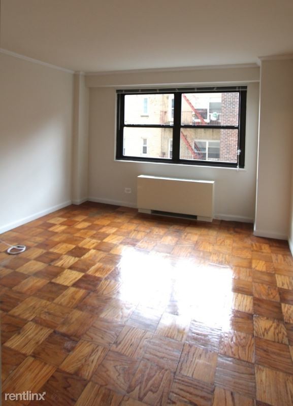 Primary Photo - 8 W 55th St