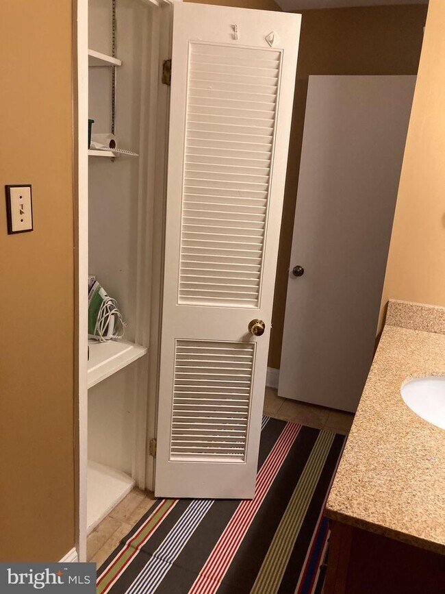 1004 Yardley Commons, Yardley, PA 19067 Room for Rent in Yardley, PA