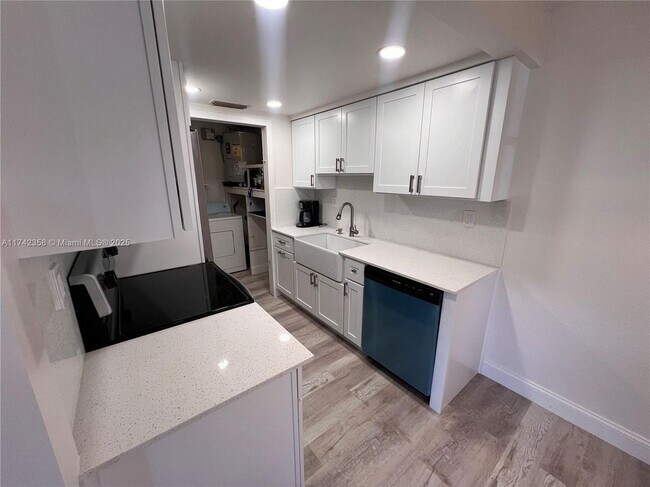 Foto del edificio - 820 SW 12th Ave