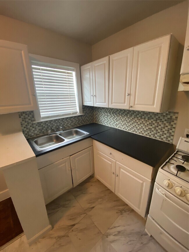 Foto del edificio - 1624 Holman St