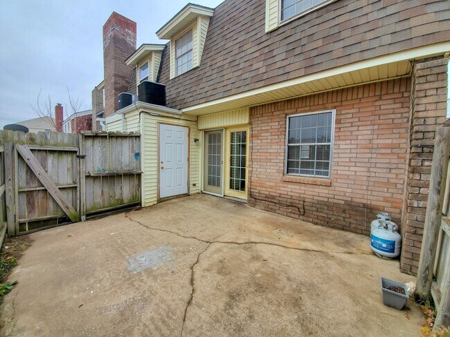 Foto del edificio - Cute 3 bedroom Townhome in Shawnee!