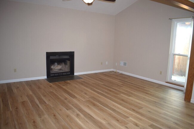Foto del edificio - Resident Benefit Package Property