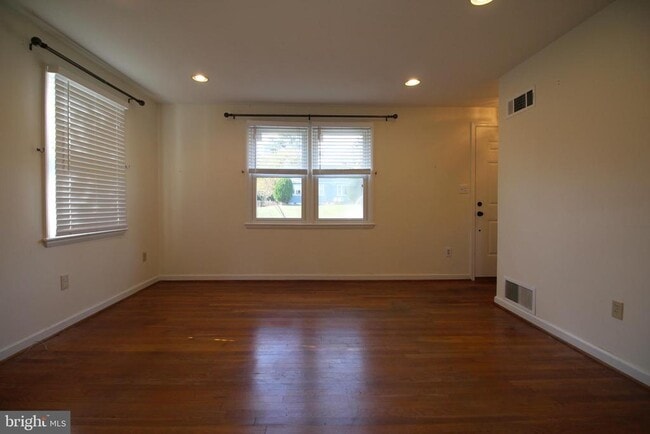 Building Photo - 3052 Westfall Pl