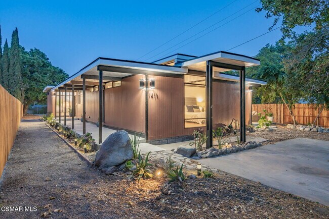 Foto del edificio - 1411 Ojai Rd